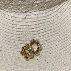 Gold-Tone Pearl Cluster Clip-On Hair Accessory